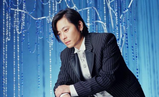 中国好声音|香港著名记者揭露王杰嗓子被毒哑事件内幕,幕后主谋是谢霆锋吗?