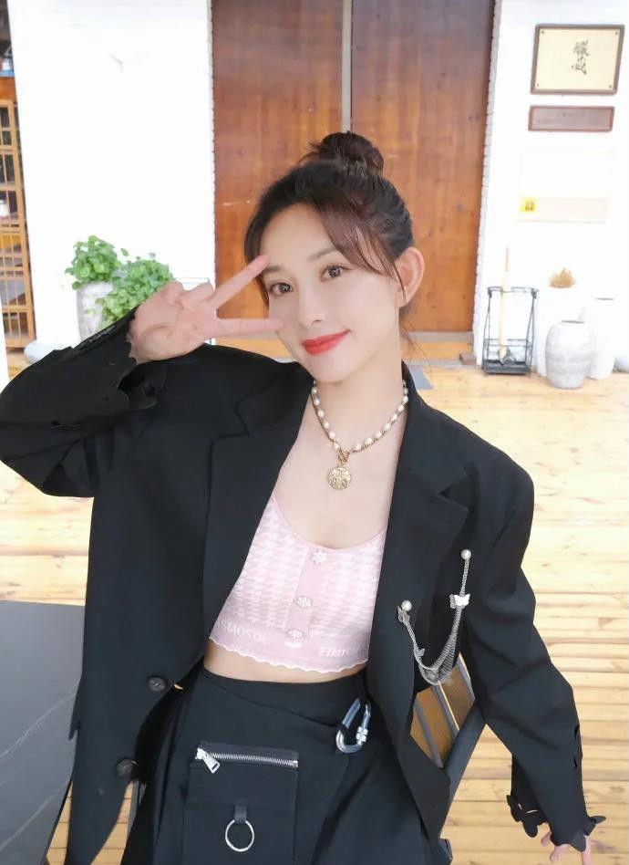 孟子义|孟子义，可甜可盐的宝藏女孩