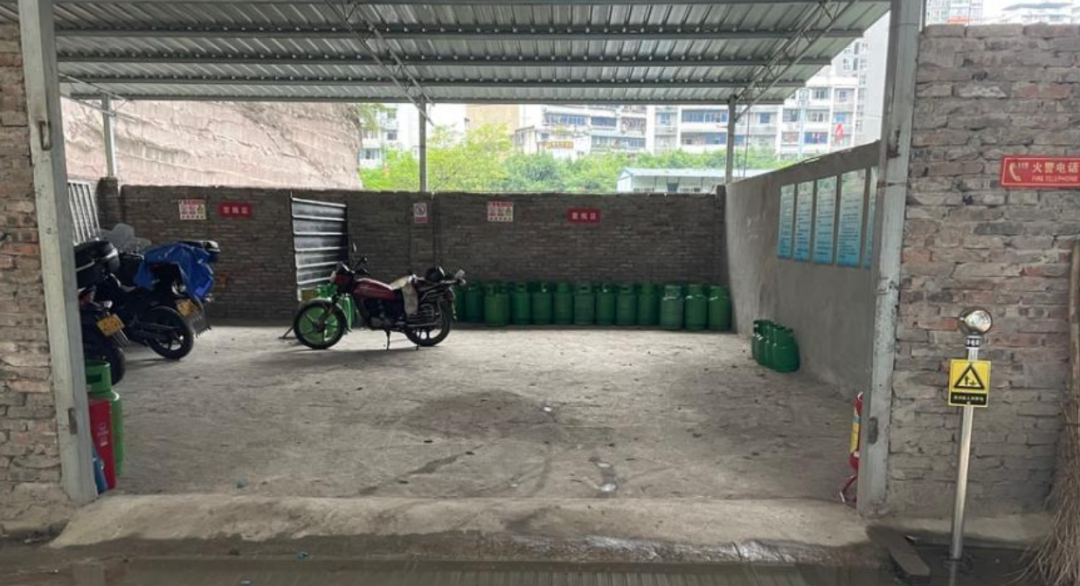 |又一家重庆开发商破产！核心区土地低价甩卖，却无人接盘？