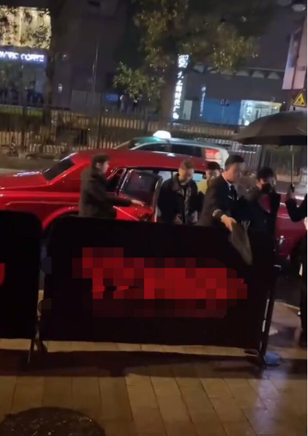 万达|万达债务还清，王公子深夜四十万蹦迪买醉，美女主动王少略显厌恶