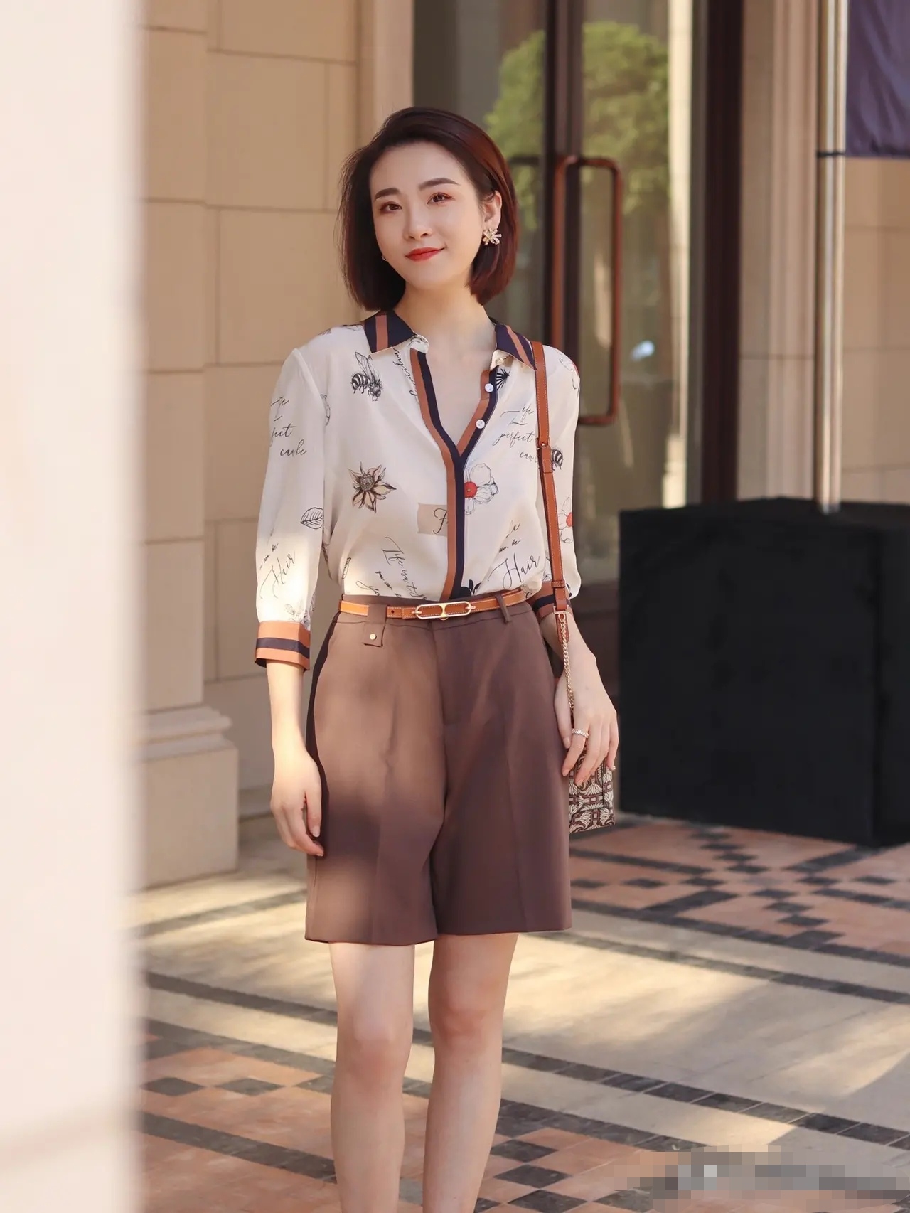 27君|花衬衫配上休闲短裤，气质与自由随性并存！
