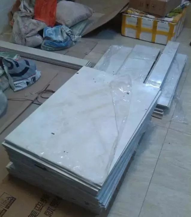 |新房装修，不顾反对老公坚持自己砌橱柜，没想到效果这么好！