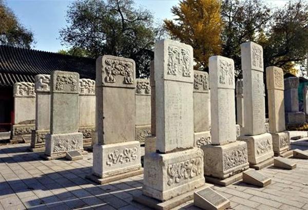 拓跋珪|首批拿到中国绿卡的外国人，到死都不敢回乡，专家：看他们干了啥