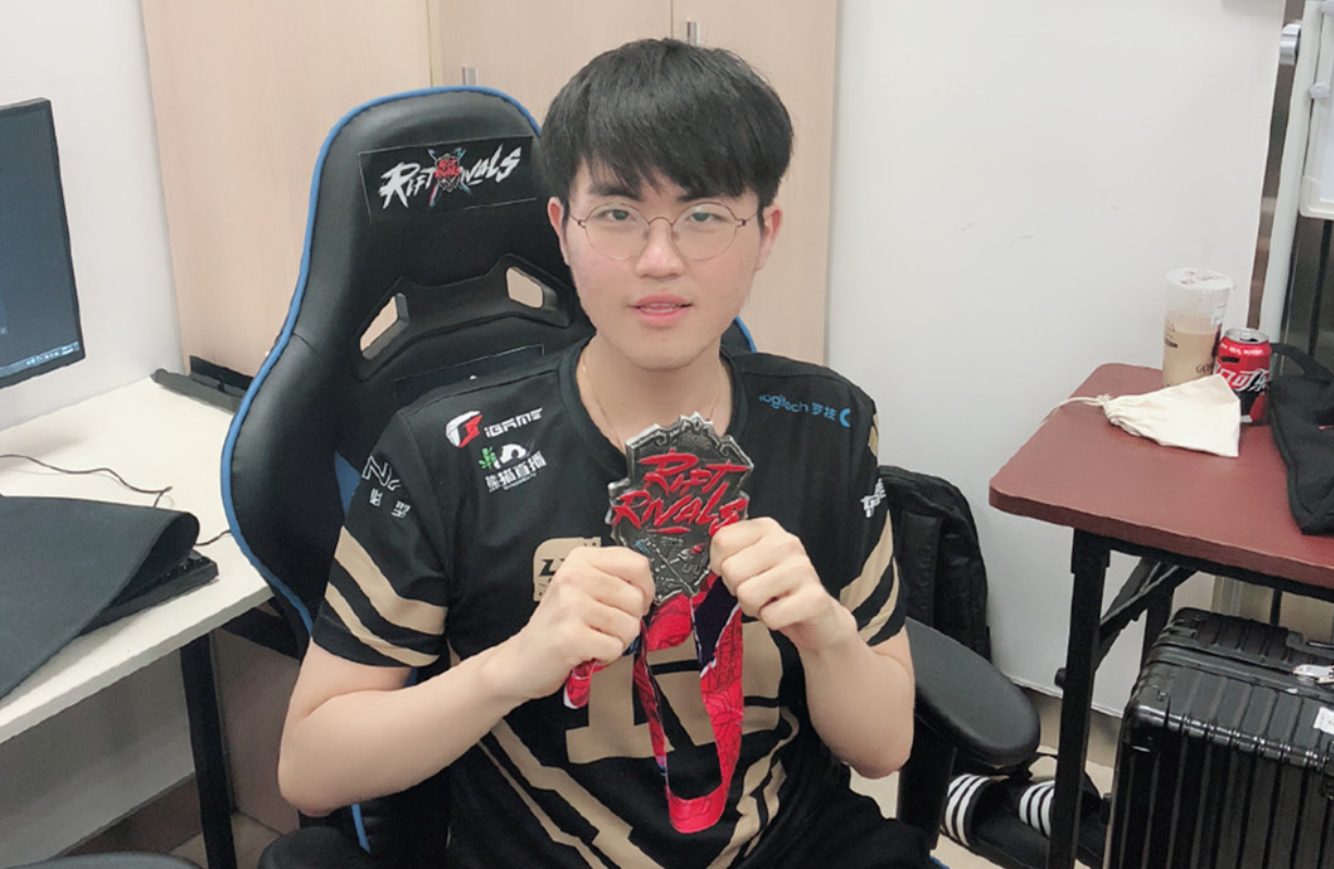 抖音|继Uzi后,姿态也确定复出?坦言:EDG燃爆了LPL电竞圈