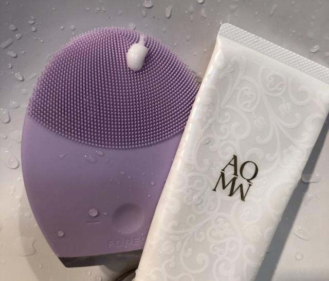 巫马玉龙 ?洗面奶推荐:有效控油补水,温和清爽不紧绷,让你的肌肤更柔润