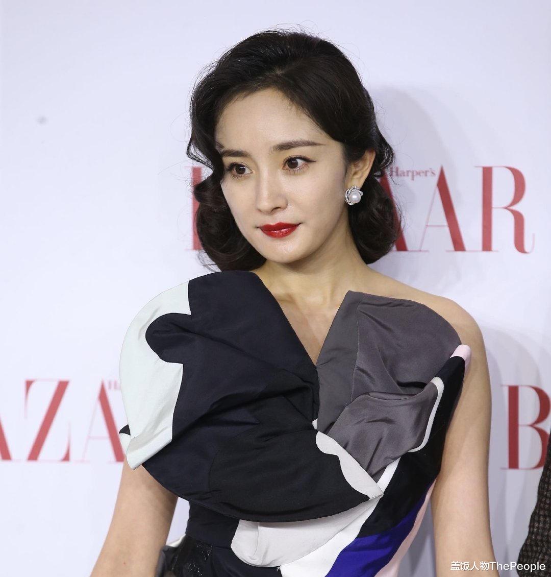 修图|明星百万修图师名副其实？有的技术堪比“换头”，有的却越修越丑