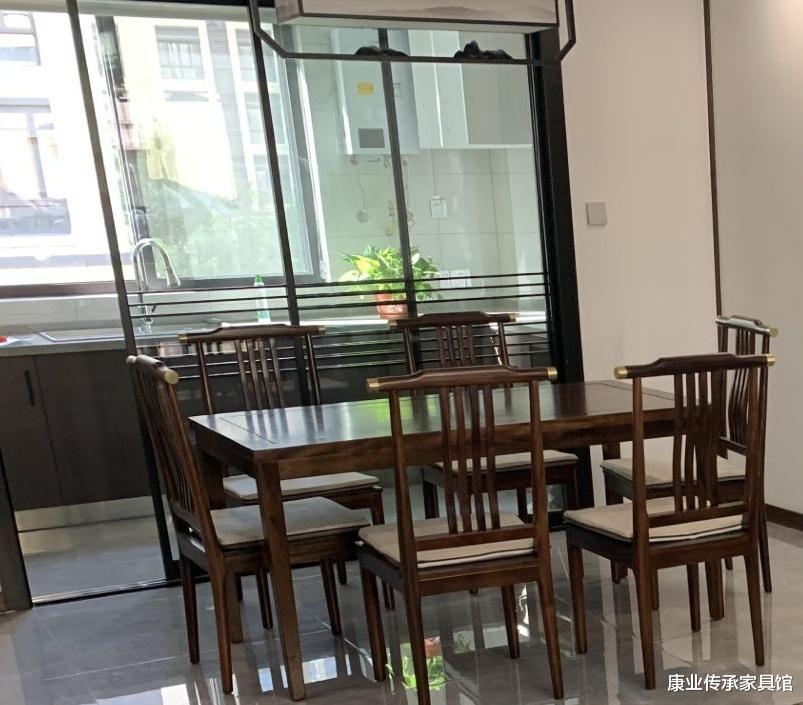 隐藏在灵魂深处的淡雅新中式,温馨又时尚