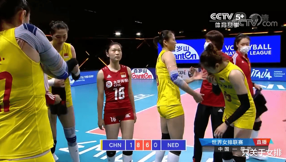 李盈莹|李盈莹飞一传，安家杰手把手教她如何保护王梦洁，丁霞听后愣住了