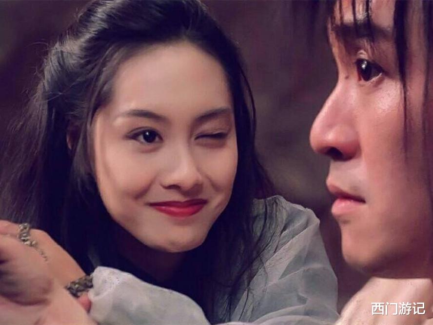 赵丽颖|景区“紫霞仙子”成堆！80%红裙宝剑，网友：撞衫撞得头疼