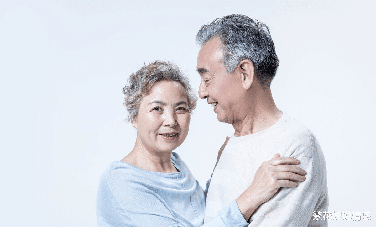 繁花妹说情感|56岁阿姨和38岁小伙再婚3个月离婚,阿姨:他就是甘蔗男