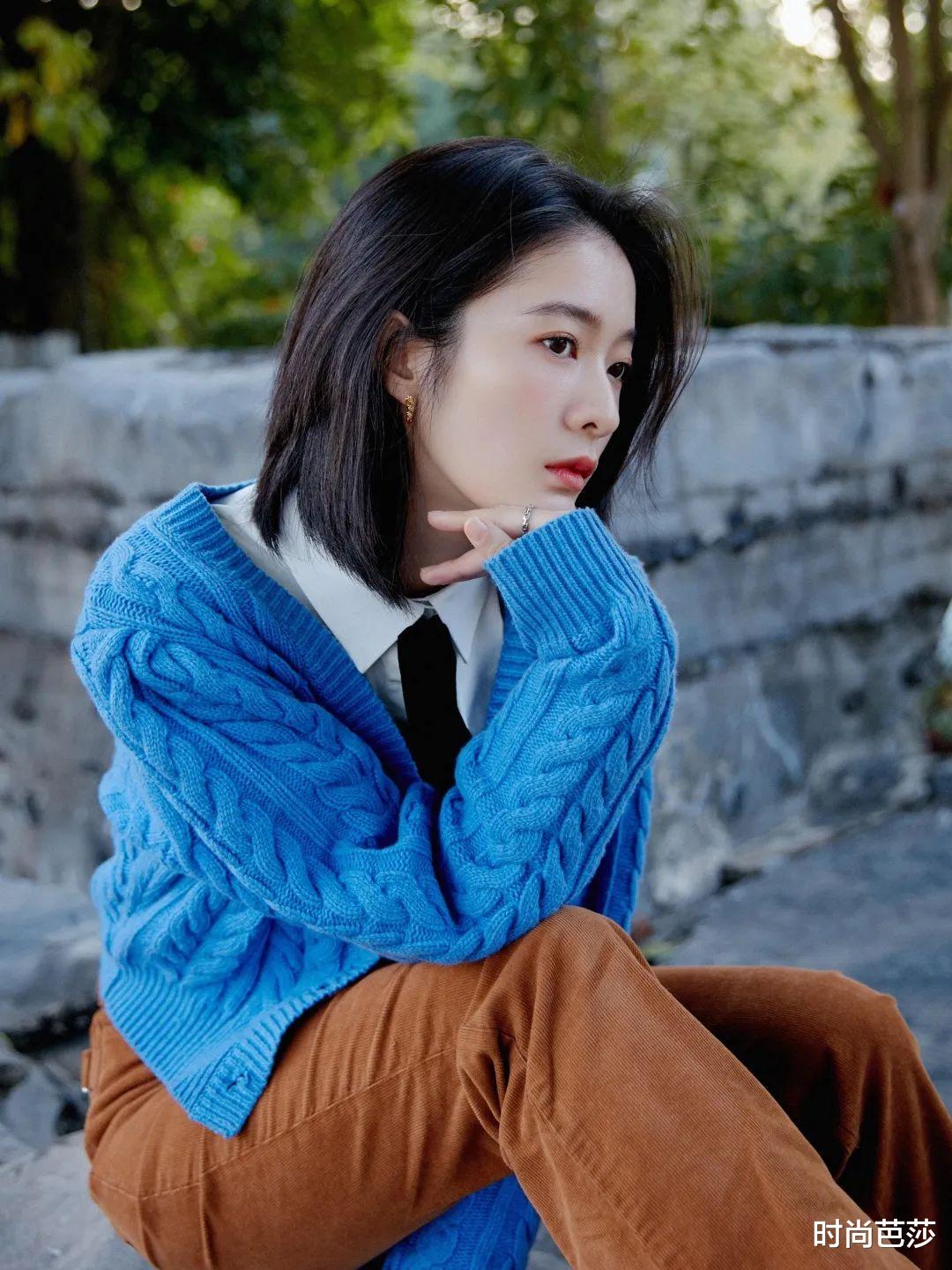 腮红|一个回眸就炸上了热搜，她凭什么？