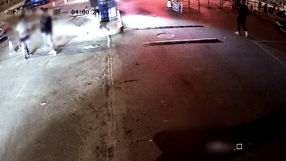 生活报 司机不礼让行人,还下车甩人一巴掌!当晚就被抓走……