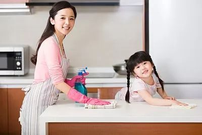 哑铃妈妈|“别人家有3套房，我们家有几套？”家长的回答可能影响娃的格局