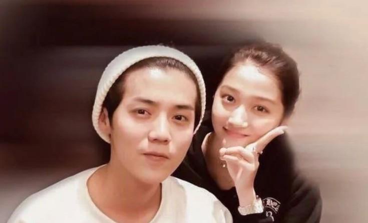 肖战|肖战为未来女友画像，首次公开另一半形象，网友：这不那谁吗？