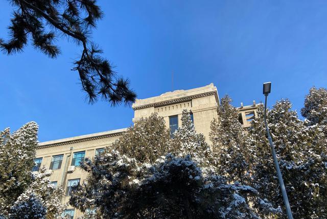 小小旅行端 东北大学雪景，老建筑在雪后更好看