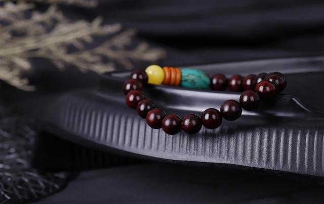 小叶紫檀|新小叶紫檀手串怎样长期存放？需要注意这几点