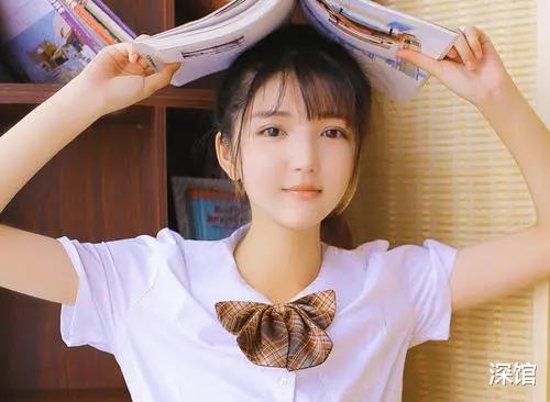 深馆 想知道你暗恋的女生，是否也暗恋你，就看她在你面前的表现