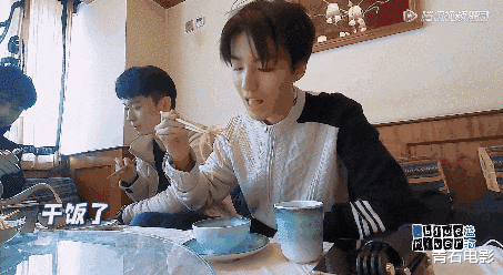 王俊凯|这档节目好真实，三个小鲜肉的泡澡，彻底打碎了我对男明星的幻想