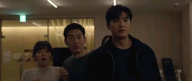 钟丽缇|愚蠢坏大事：韩孝周主演的《幸福》第6集，危机从三面破溃