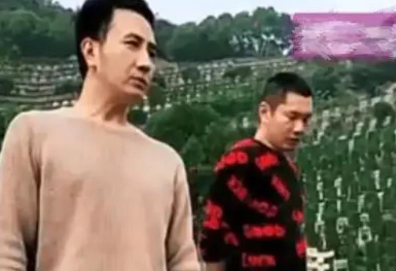 林生斌|叶李寿因颜值酷似林生斌，多次遭到网暴，正面回应林生斌墓地现身