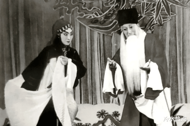 王俊凯|秦腔女演员孟遏云，赴朝鲜演出拒绝洗澡，易俗社社长：身体被刺字