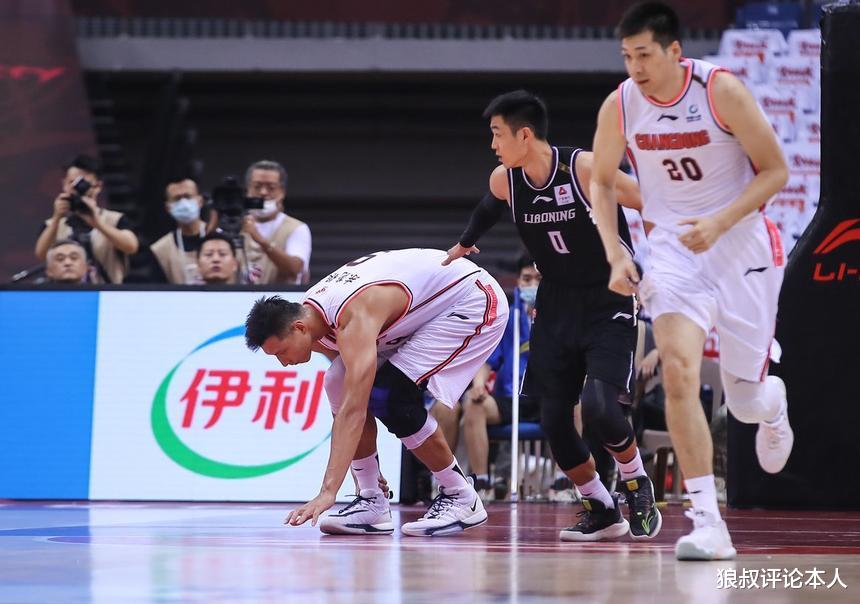 李曉旭|CBA傷病名單出爐！小丁榜上無名，李曉旭還需18周，易建聯(lián)太意外