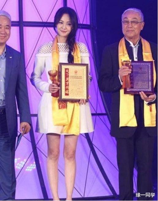 郑爽|复出无望了！郑爽正式被取消演员认证，国外出道都没机会