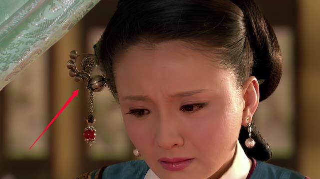 甄嬛传|甄嬛传：果郡王死后，甄嬛头饰未变为何槿汐大变？原因令皇上害怕