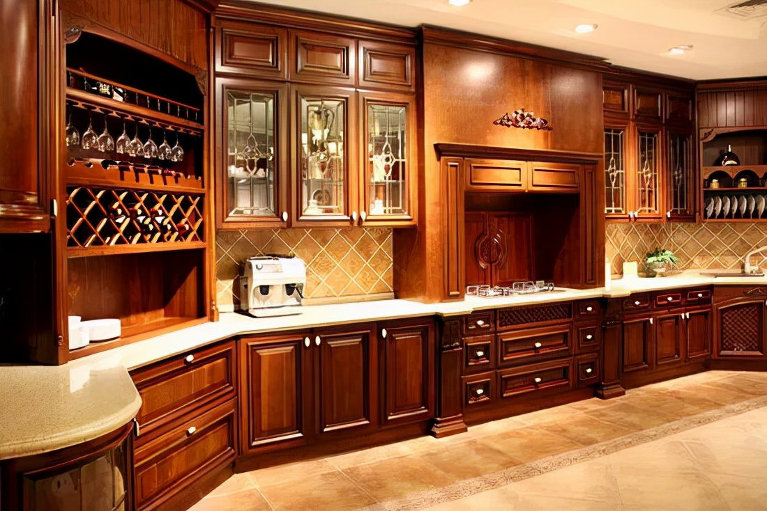 橱柜门板哪种好？7种橱柜门板材质详细对比