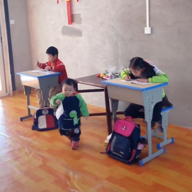 |90后妈妈带3个孩子住毛坯房,每月6800块的房贷,下辈子不做房奴