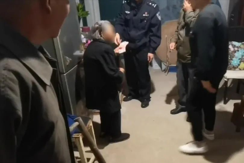 无良骗子装“亲戚”,连94岁高龄老人都不放过