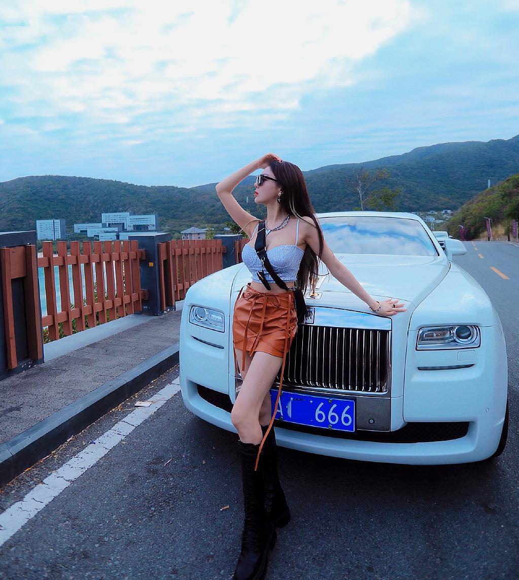 郭美美|郭美美新恋情曝光，被批穿衣越来越开放，回呛：你有你也可以露