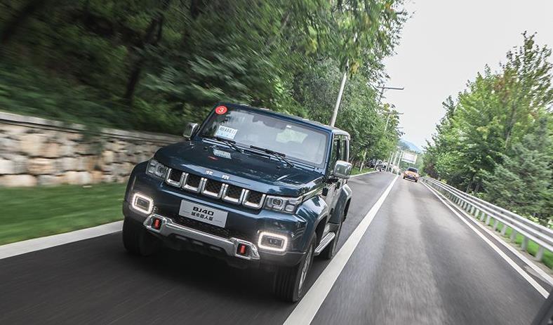 我已是短发|20万级别接近“完美”的SUV，配8AT+224马力+三把锁，要啥有啥