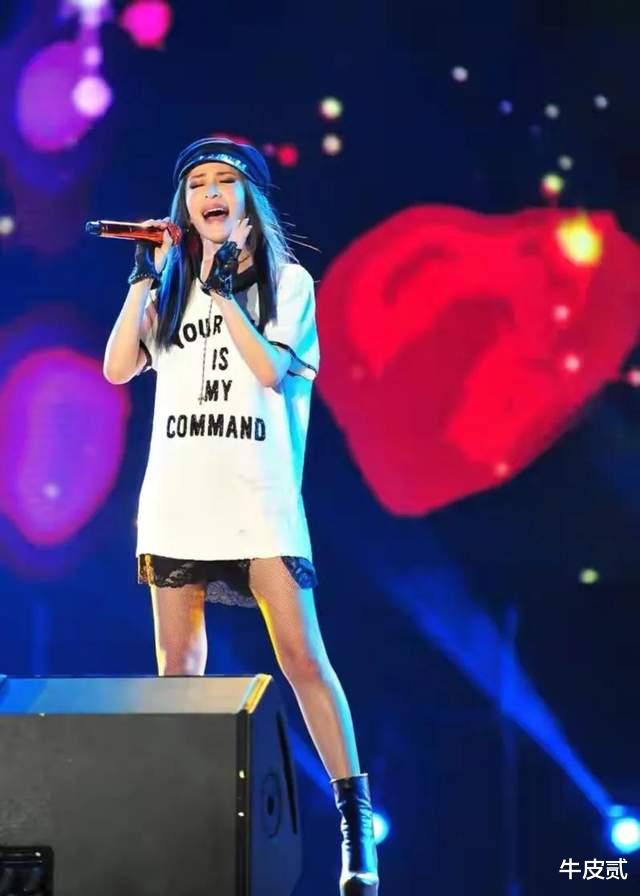 肖战|“恋爱大师”萧亚轩,才42岁就衰老成了这个样子,她到底经历了什么