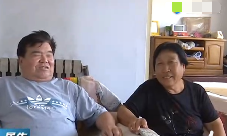 萌听小c姐|孙颖莎隔离在干嘛？搬30斤水锻炼的国乒小魔王状态佳，球迷放心啦