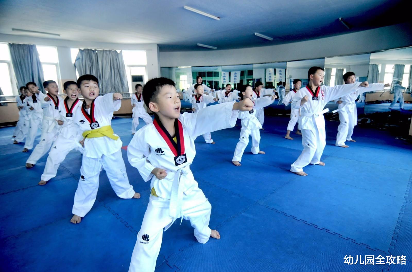 幼儿园全攻略|幼儿园里的兴趣班怎么选?有三种是真心不推荐,离职幼师:浪费钱