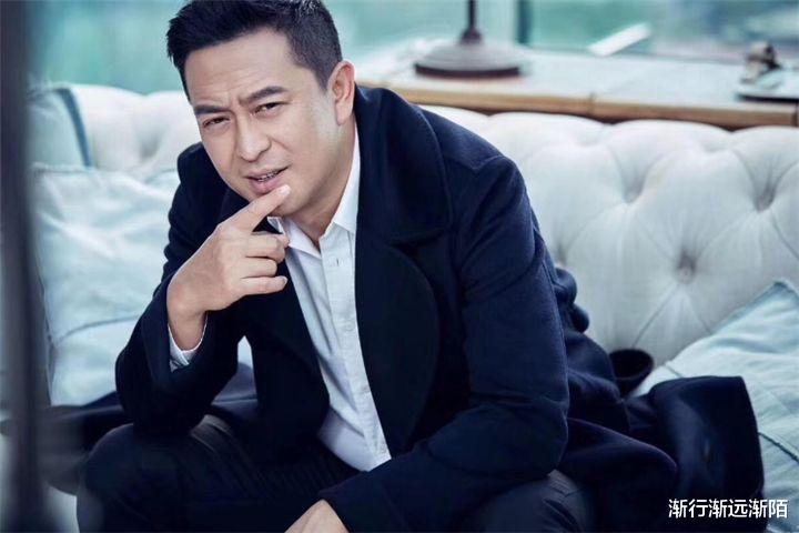 张嘉益|他身价上亿,却偏爱和张嘉译演戏,导演调侃:片酬都不够油钱?