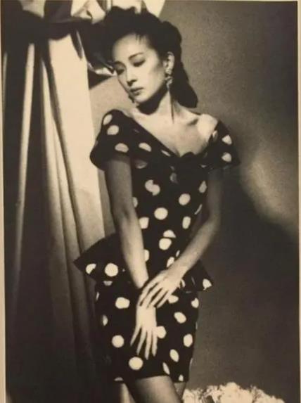 整容|脸成发面团，下巴能犁地？中老年女明星整容后遗症才是“重灾区”