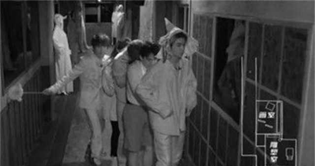 日本 两名日本女高中生去废弃旅馆练胆，从此下落不明，24年后才被发现