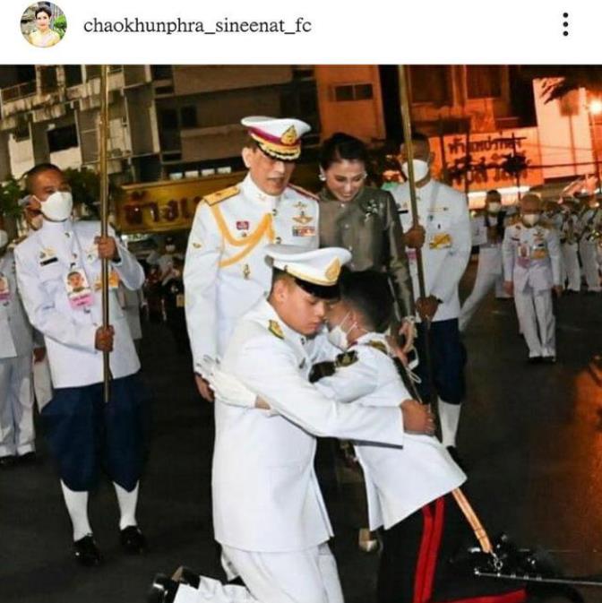 娱乐圈|提帮功具备上位者风范，并肩泰王接受跪拜，苏提达翻盘淘汰诗妮娜