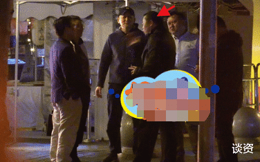 苏有朋|周立波近照发福变样？吞云吐雾似“老烟枪”，富豪老婆胡洁似小女人