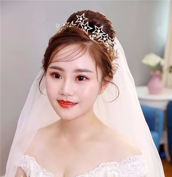 九天揽月月|弟弟结婚,姐姐随礼两万外加一辆车,可是父母坚决不让她参加婚礼