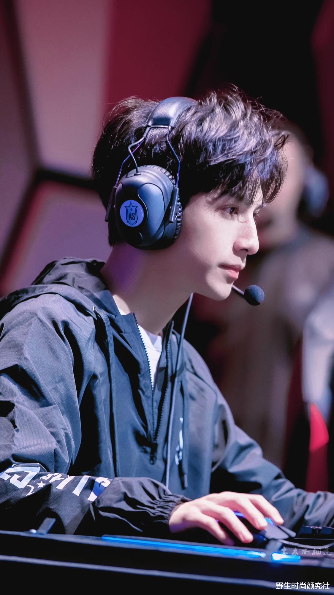 罗云熙|只要别太瘦，他的古装还是可以“封神”的吧？