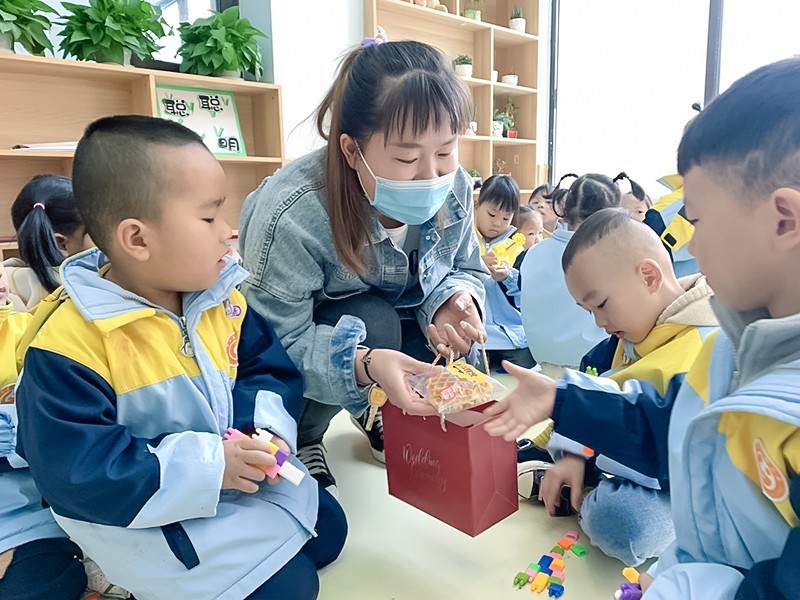 四川岳池:成果路幼儿园开展防拐骗演练活动