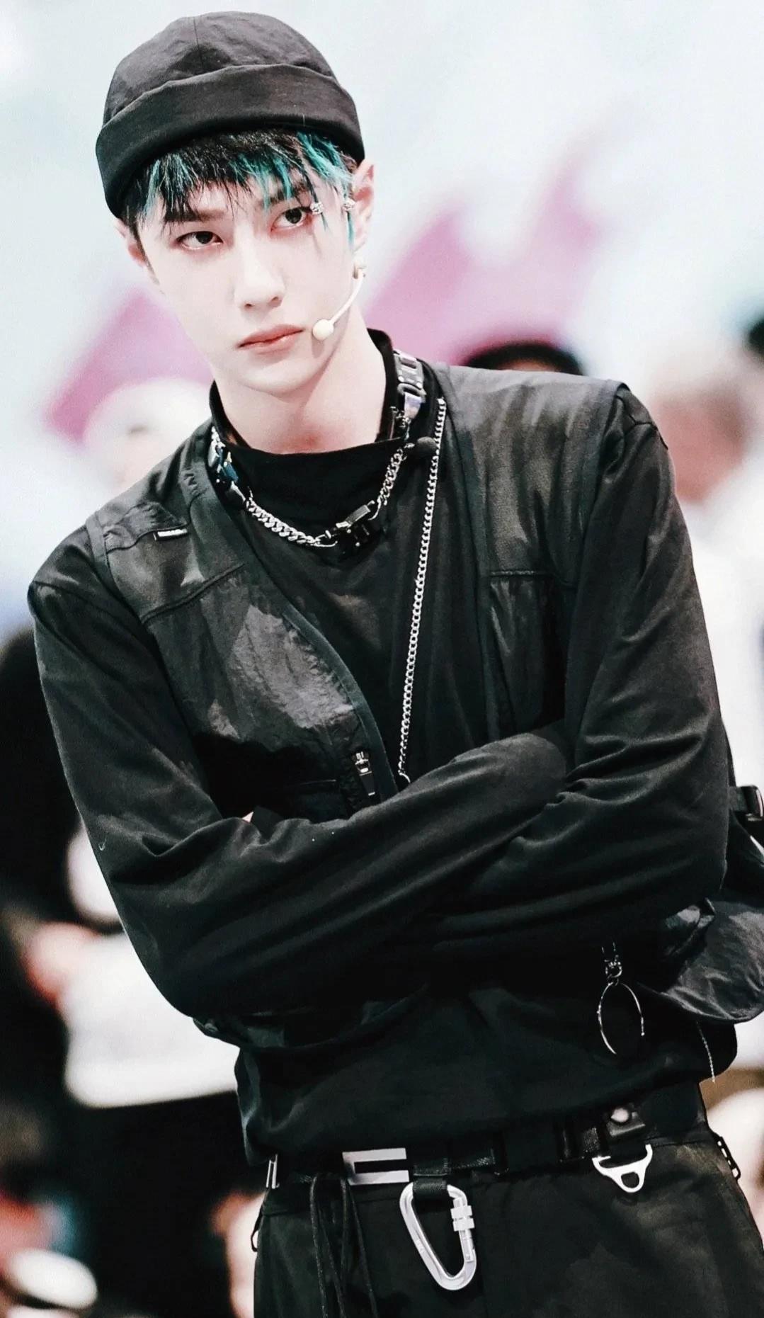 王一博|王一博出道七周年，粉丝汇总他的代言和作品，结果令人意外