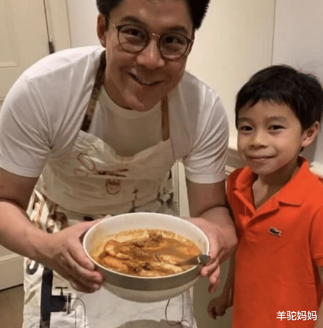 羊驼妈妈|霍启刚正面回应4胎传闻,网友直呼羡慕郭晶晶,夫妻俩育儿观太赞
