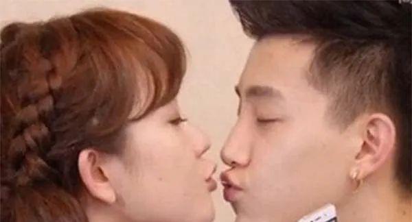 华晨宇|曾是华晨宇同届快男，拍戏摸女性屁股，如今靠演家暴男翻红了？