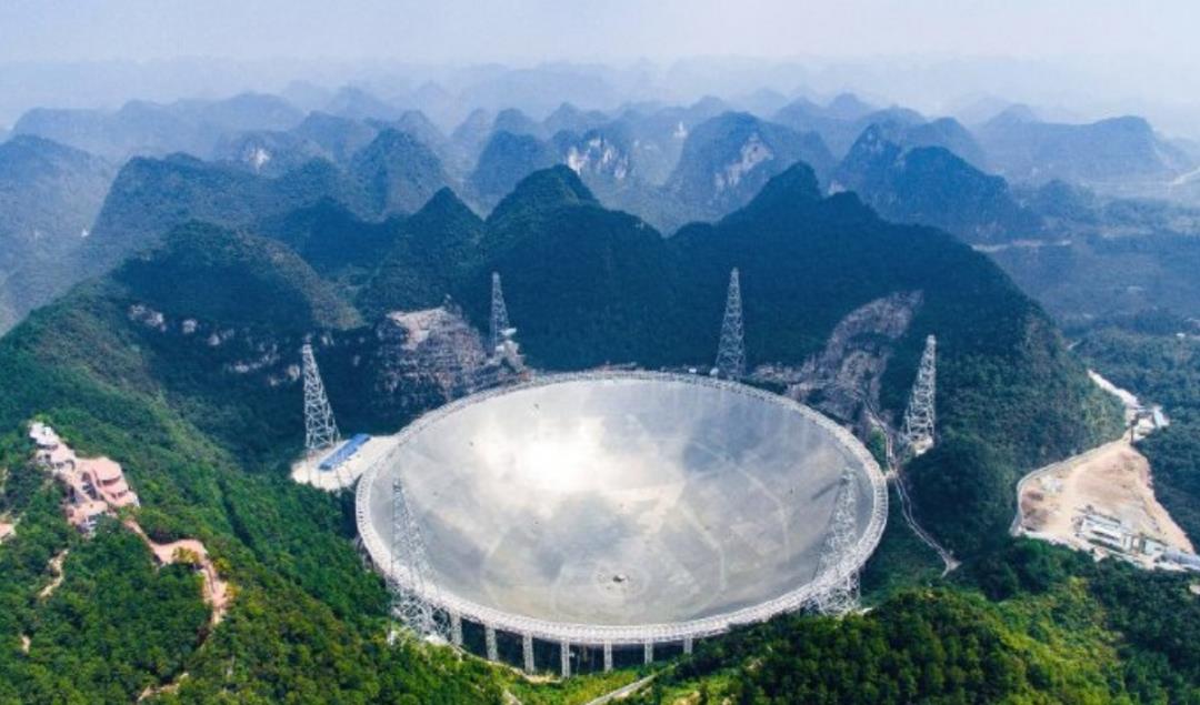 地球在以每秒630公里的速度飞奔?目的地是1.5亿光年外的巨引源