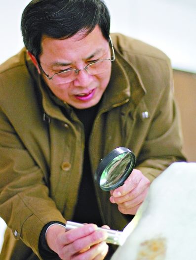 雕刻|价值5亿的和田玉，其上雕刻了26位灵动仙女，是国宝还是骗局？