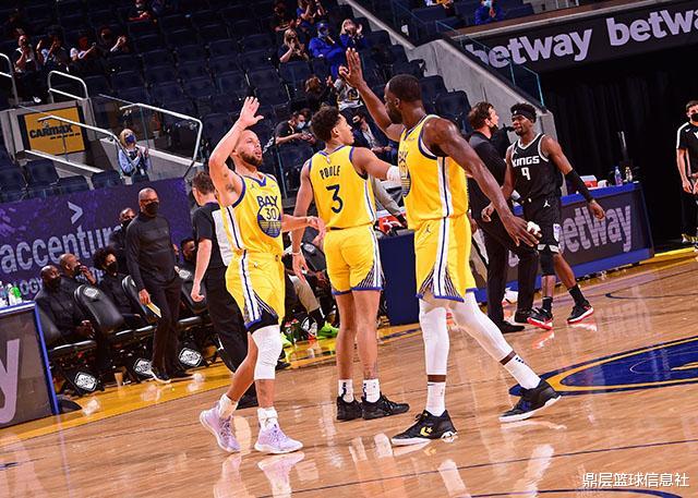 勇士队|飙19记3分,库里率队投疯了!勇士赛后一喜一忧,附加赛恐打湖人